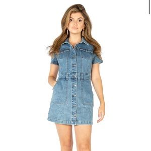 Size M denim short sleeve dress